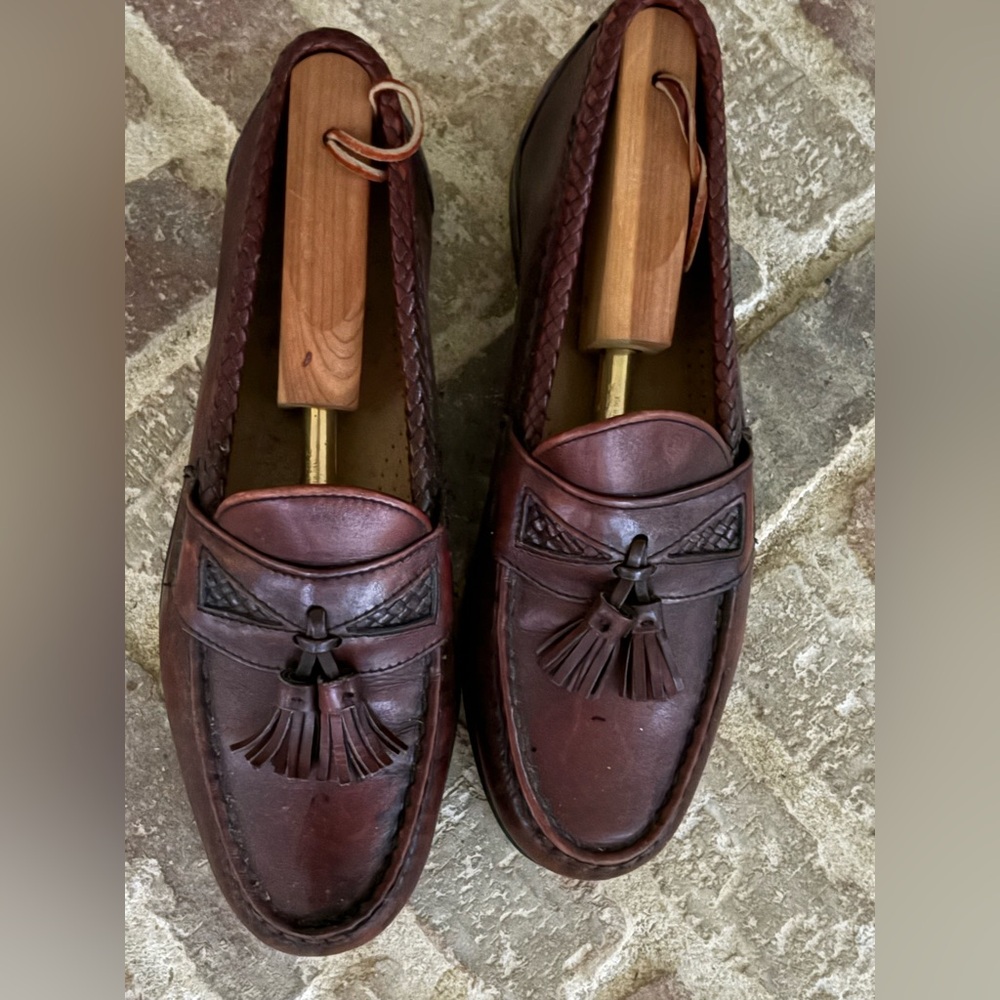 Allen Edmonds mens MAXFIELD Burgundy TASSEL Loafers 9.5D